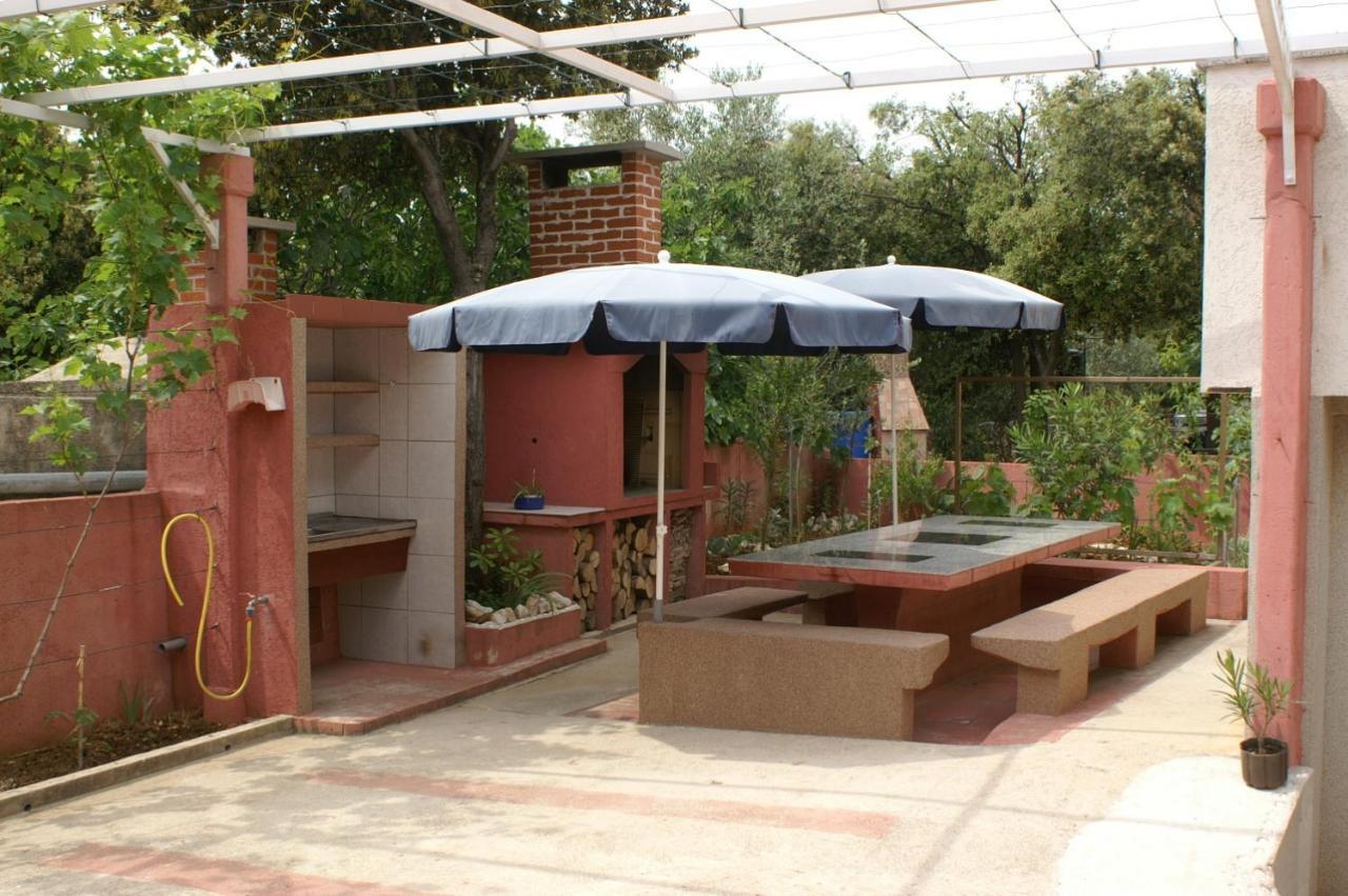 Apartments By The Sea Mandre, Pag - 4098 Zewnętrze zdjęcie