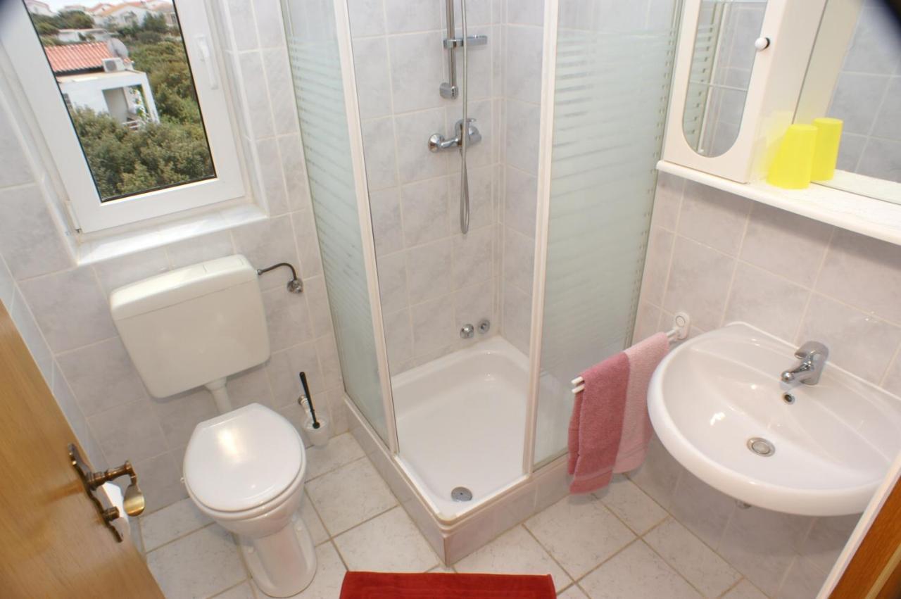 Apartments By The Sea Mandre, Pag - 4098 Zewnętrze zdjęcie