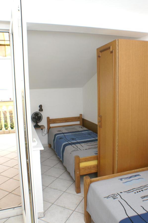 Apartments By The Sea Mandre, Pag - 4098 Zewnętrze zdjęcie