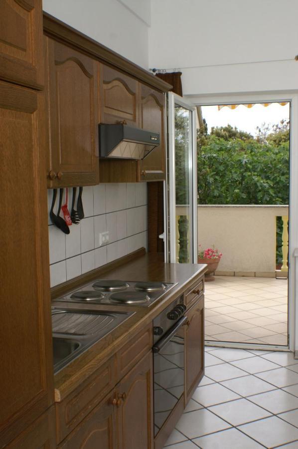 Apartments By The Sea Mandre, Pag - 4098 Zewnętrze zdjęcie